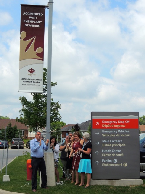 banner unfurling